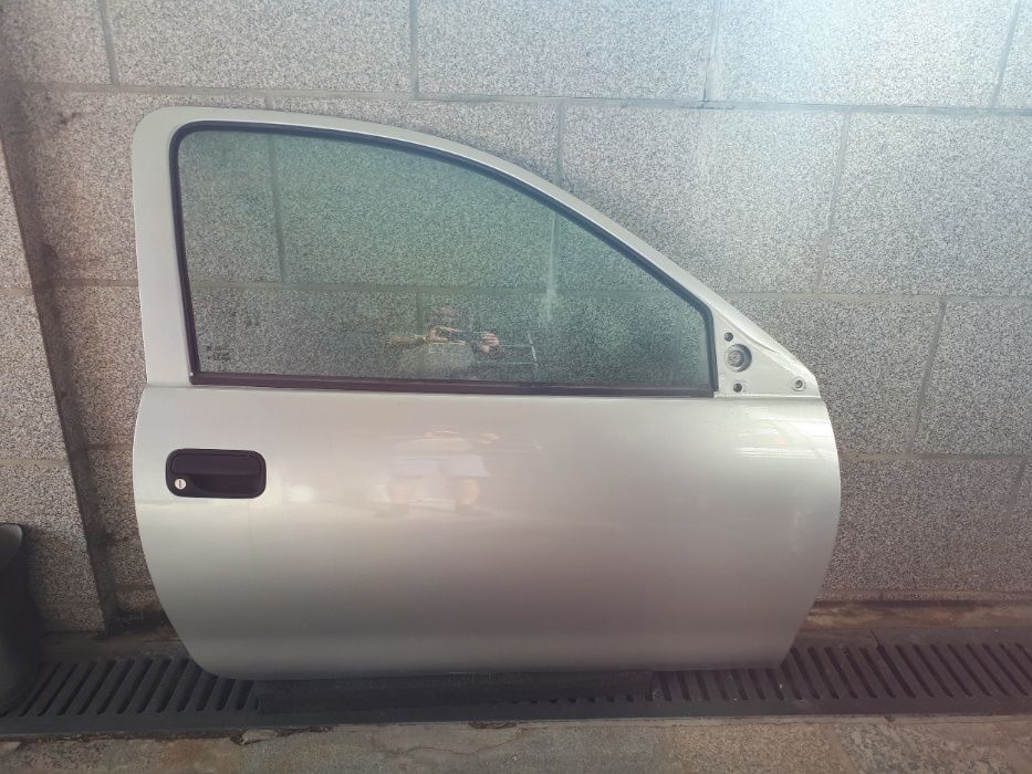 Porta direita Corsa B