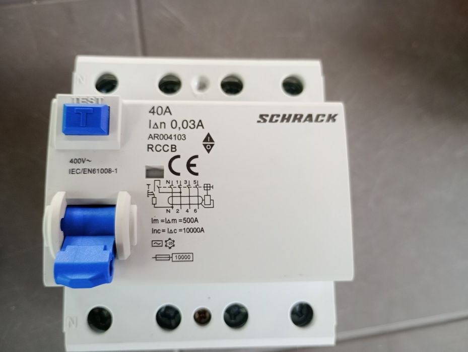 Wyłącznik roznicowopradowy schrack 40A