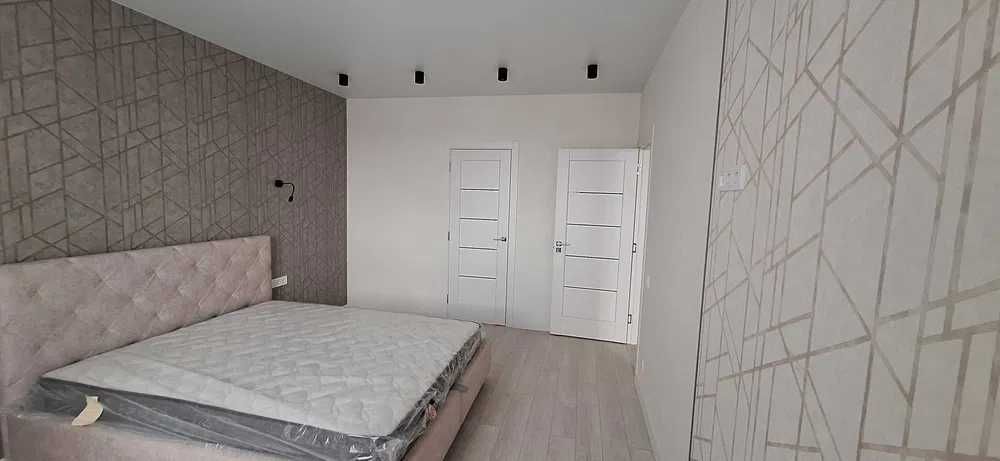 Новая 1 ком. квартира в ЖК Рогатинская Левада  (21098)