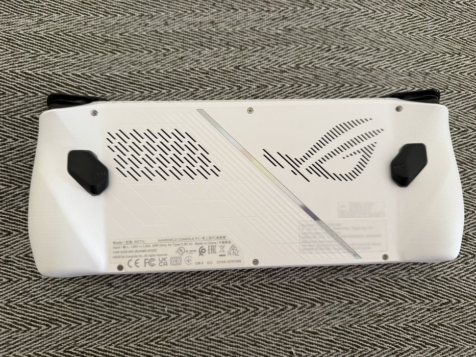 ASUS ROG Ally Z1 Extreme 512 GB – Como Nova | Garantia até 24/11/2027