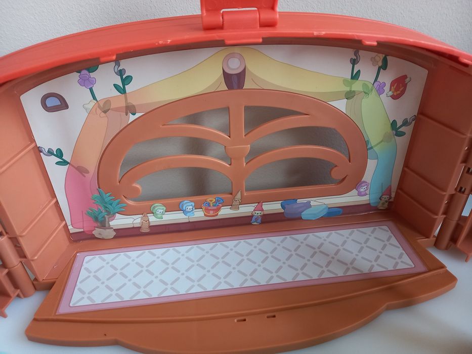 Bluey zestaw z figurkami szkoła school playset Moose Toys