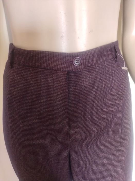 Calças senhora clacicas,linha direita tam 46