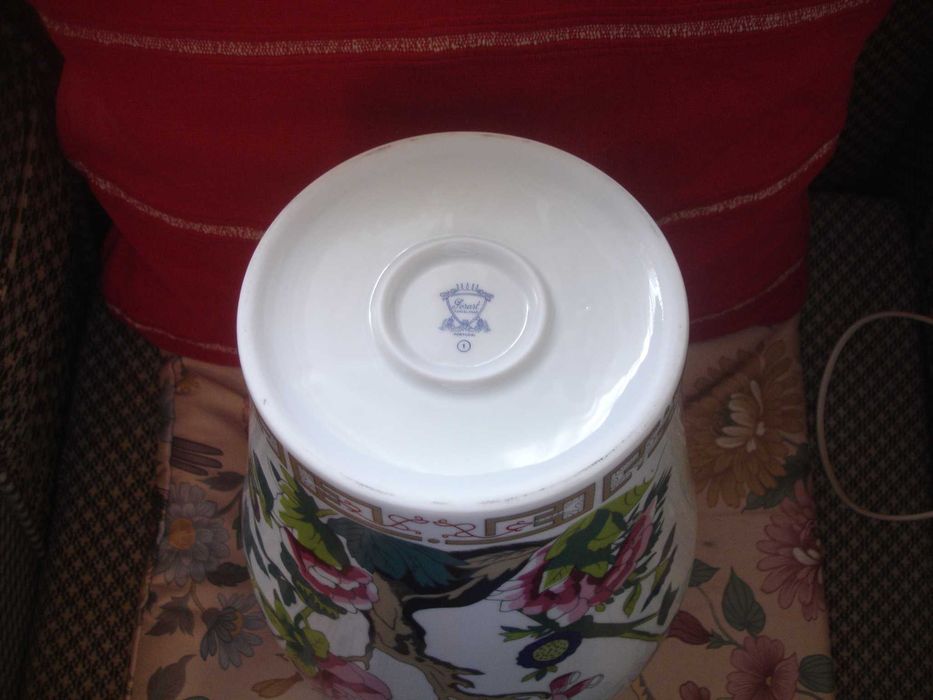 Par de Jarrões Grandes (43 cm) em Porcelana – Estilo Oriental