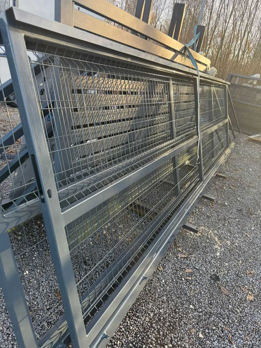 Brama przesuwna wym. 4000x1500, wyp.panel fi 4 lewa