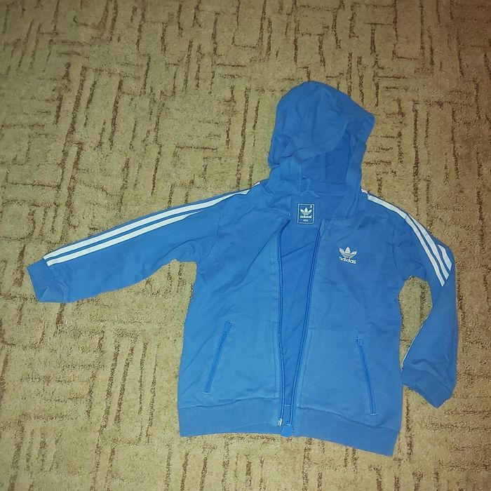 Adidas rozpinana bluza plus trzy t-shirty gratis