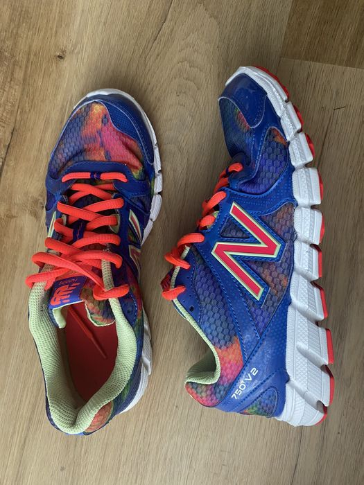 Кросівки бігові спортивні зал тренинг 38р24см New Balance 750 v2 Orig