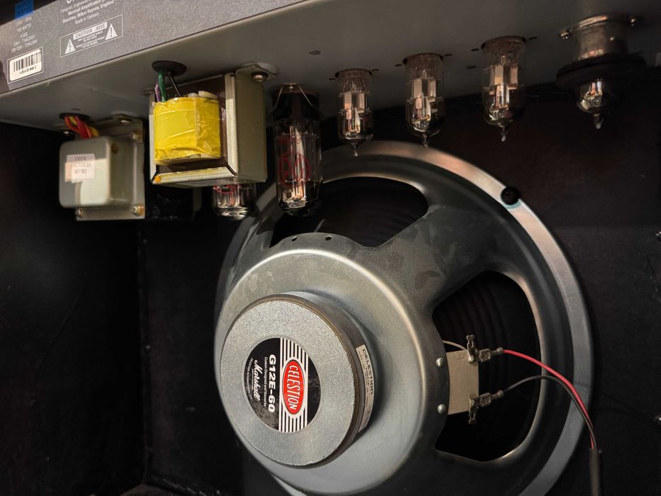 Продам ламповий комбопідсилювач Marshall DSL15C