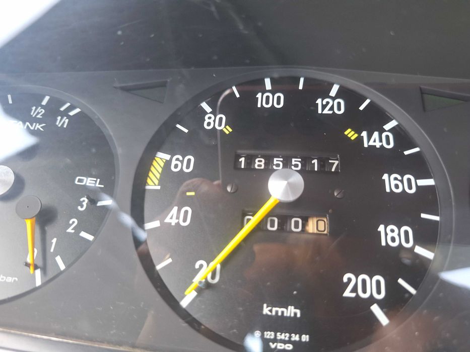 Licznik mercedes w123 230 benzyna