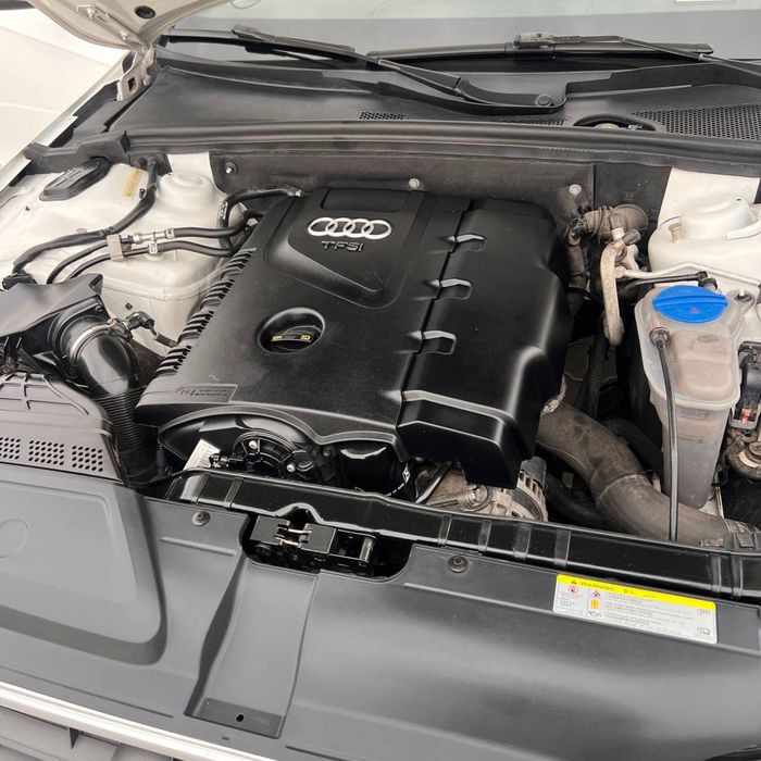 Продам свою автівку Audi A4 2014