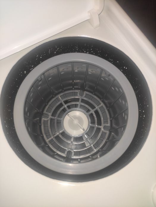 Продам стиральную машинку полуавтомат