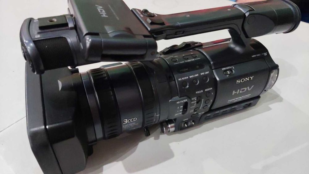 Цифрова відеокамера Sony HDR-FX1E