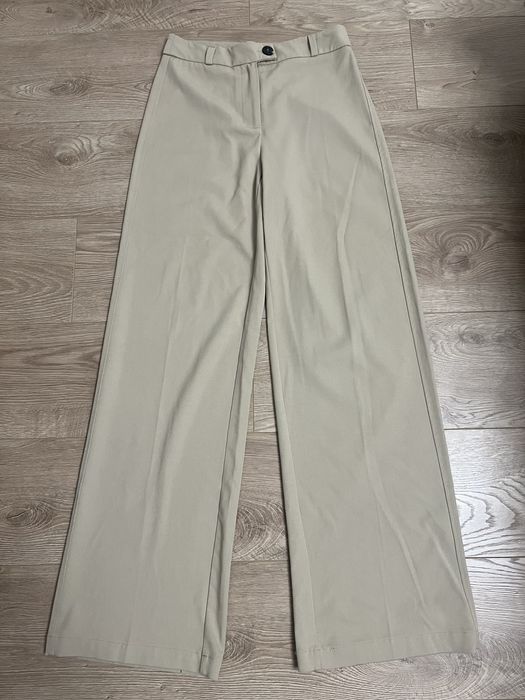 Класичні широкі бежеві штани bershka, 34/XS