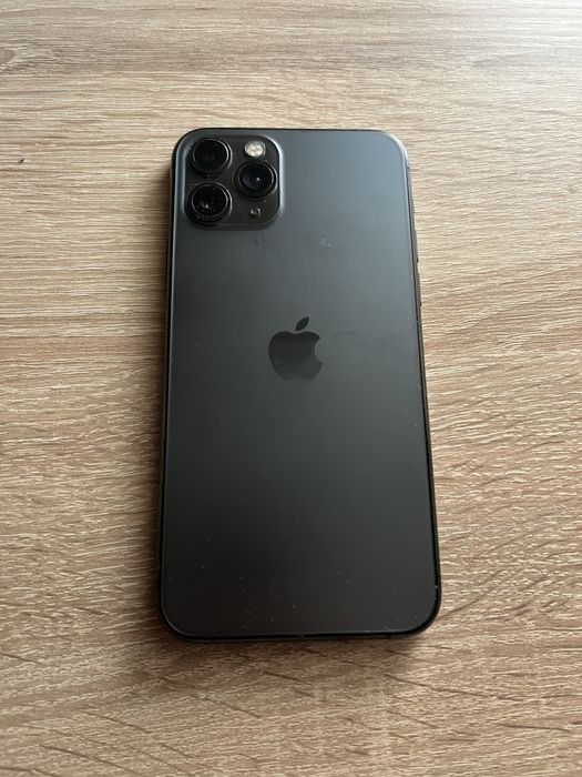 Продам Aйфон 11 про