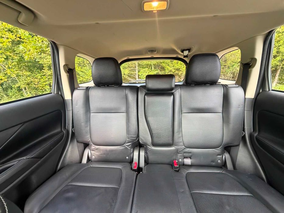Mitsubishi Outlander      2018