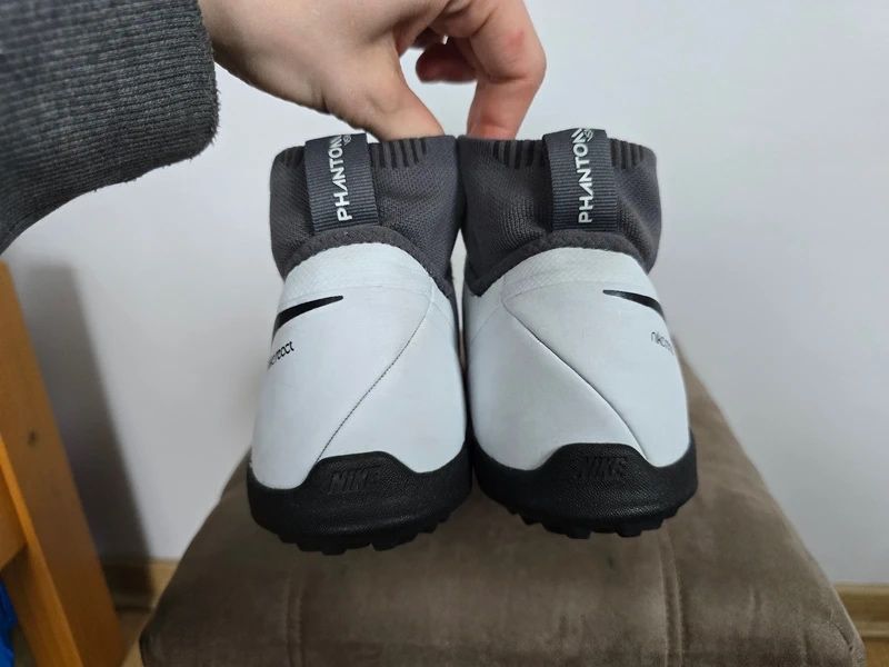 Nike React Phantom ACC TF buty piłkarskie rozm. 41 turfy profesjonalne