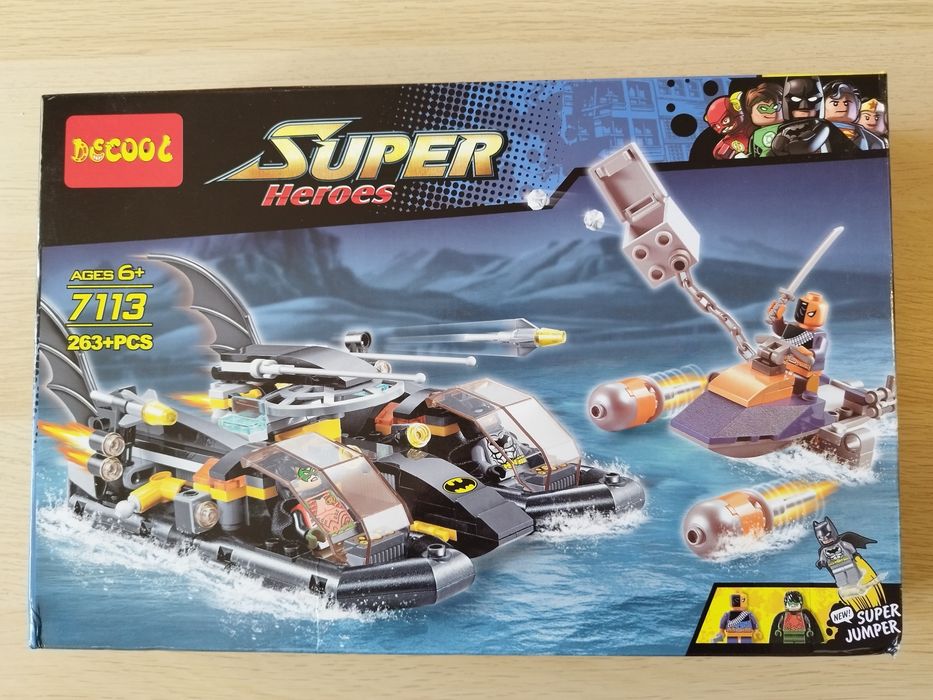 LEGO Batboat Box 76034 or 7113
