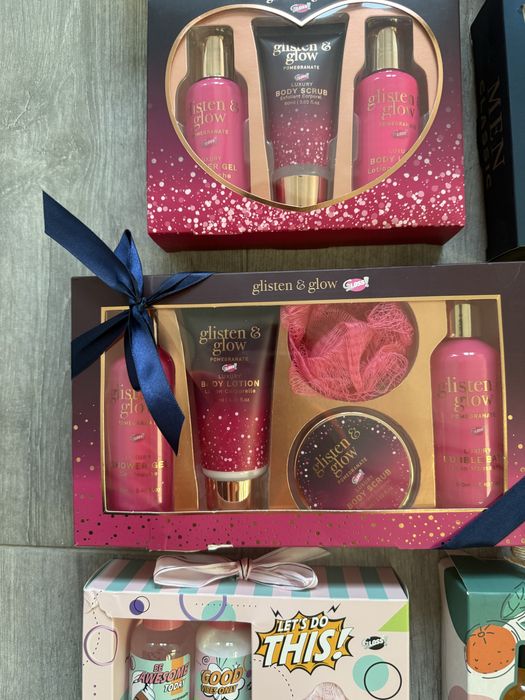 Mega Lote de Kits de Cosméticos, na compra de 4 ofereco 1