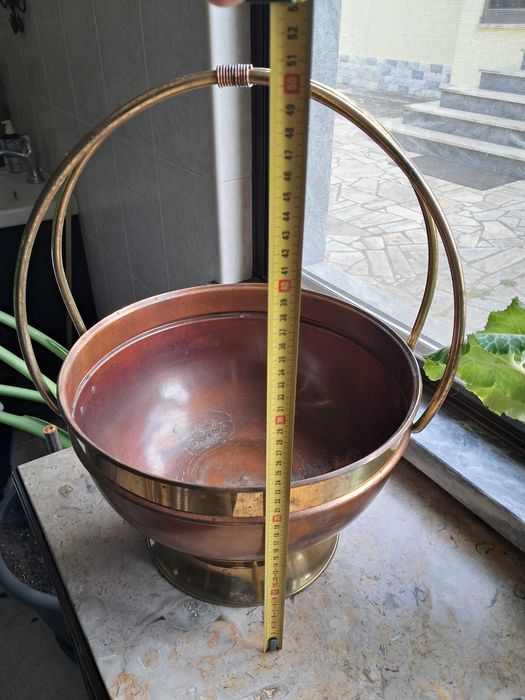 Fruteira em cobre e latão