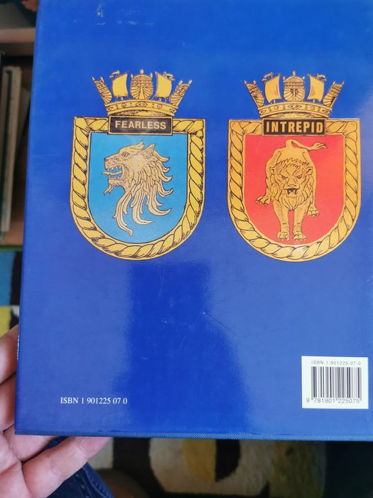 Fearless and intrepid 1965 2002 Neil McCart okręty wojenne