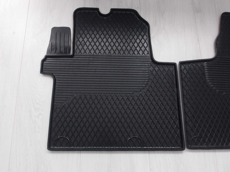 Dywaniki Gumowe Korytka Opel Vivaro Renault Trafic Nissan Primastar
