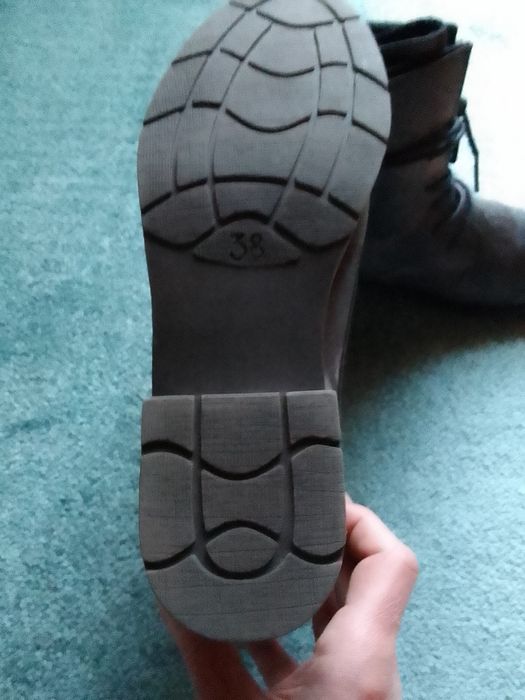 Botki skórzane Venturini