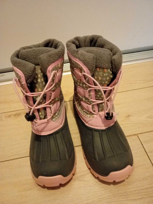 Buty zimowe, przejściowe, odporne na deszcz