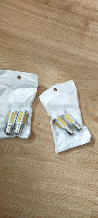 Lâmpada 33 leds pisca laranja auto