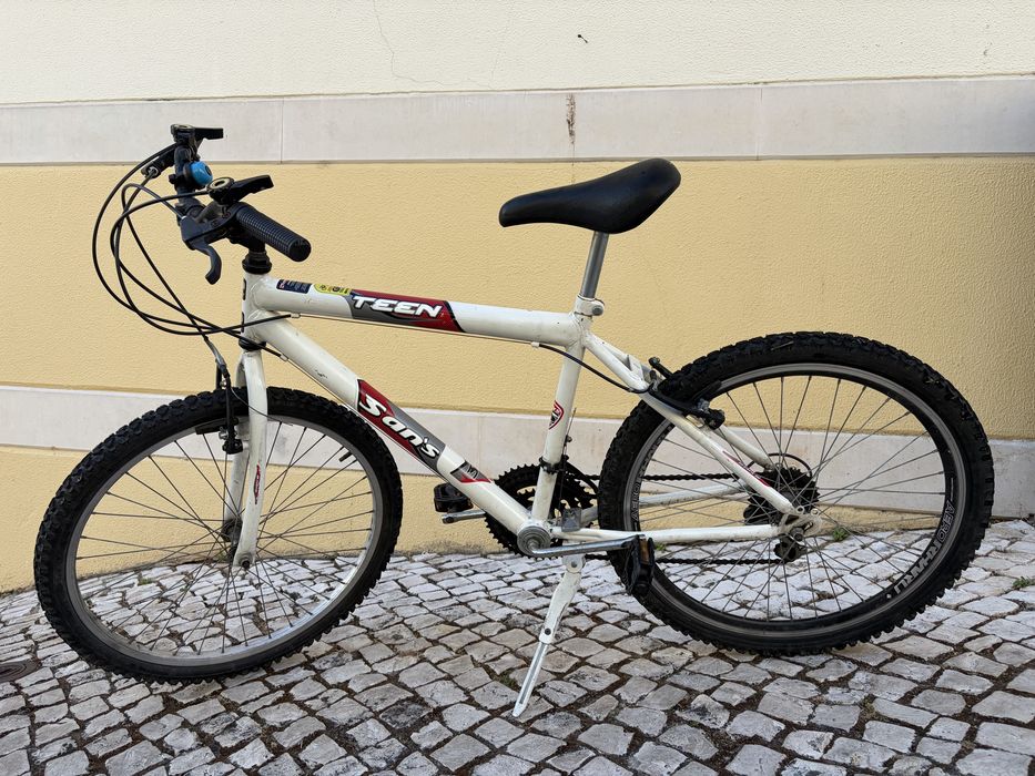 Bicicleta sans teen adulto