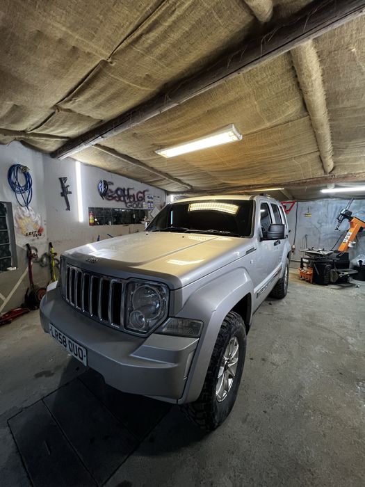 Jeep Cherokee Liberty 2.8crd