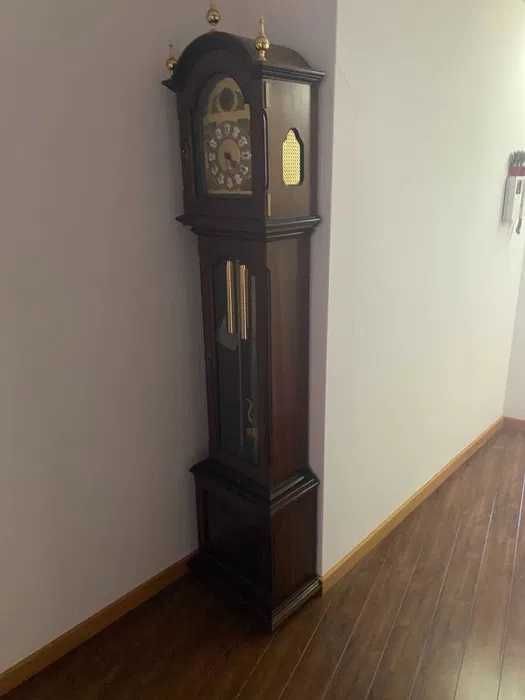 Chapel Clock with Pendulums with Certificate64553103521538124