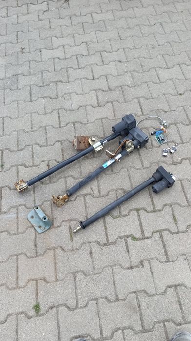 Napęd do bramy dwuskrzydłowej rozchylnej komplet