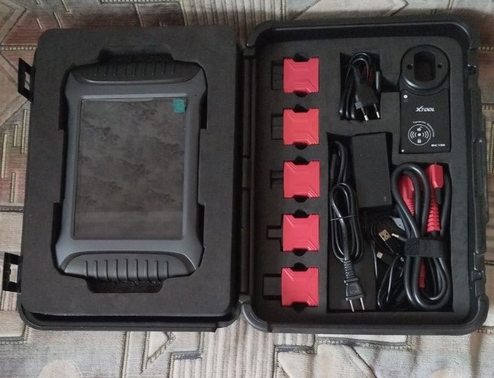 Професійний автосканер / програматор ключів XTOOL X100 PAD3 (Elite)