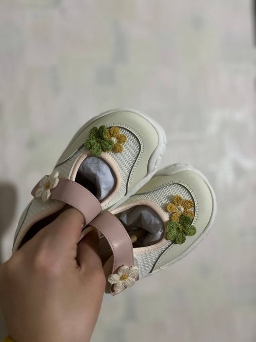 Дитячі босоніжки для дівчинки