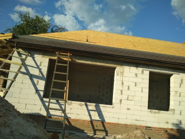 Строительство домов. Кладка кирпича,газоблока.