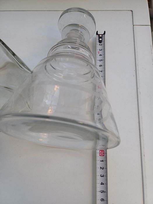 2 garrafas antigas de vidro para licores, whisky, etc.