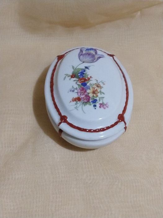 Скринька Zsolnay