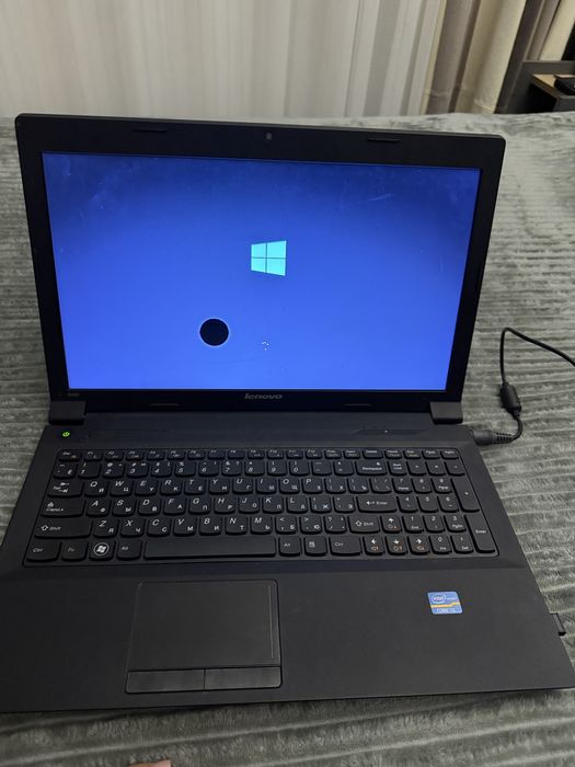 Ноутбук Lenovo b590