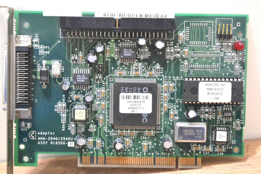 kontroler SCSI ADAPTEC 2940 idealny stan w pudełku płyta CD instrukcja