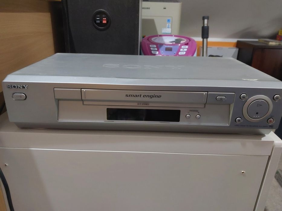 Magnetowid odtwarzacz sony vhs plus kasety