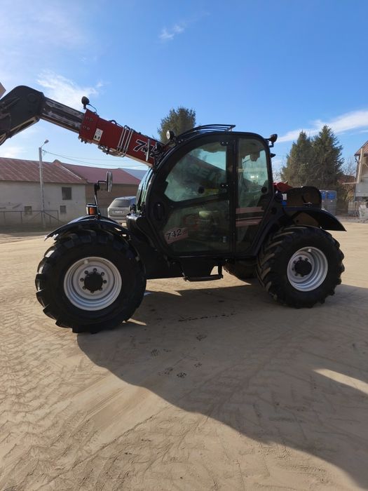 Ładowarka teleskopowa CASE 742