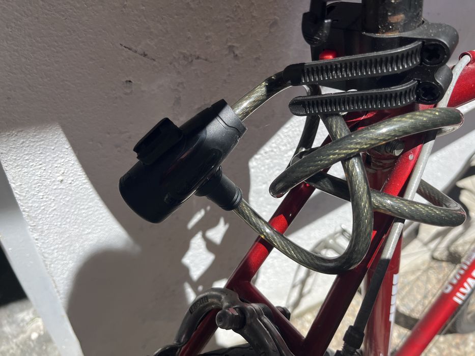 Bicicleta da ILVAR CYCLE Speed II vermelha