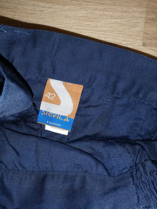 Calça multibolsos reforçadas T-42 - novas