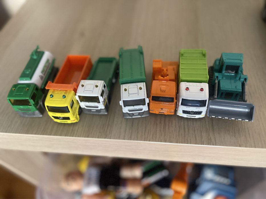 Дитячі машинки металеві