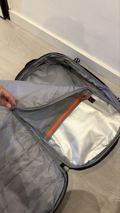 Mochila de viagem/tática 40-50L – como nova