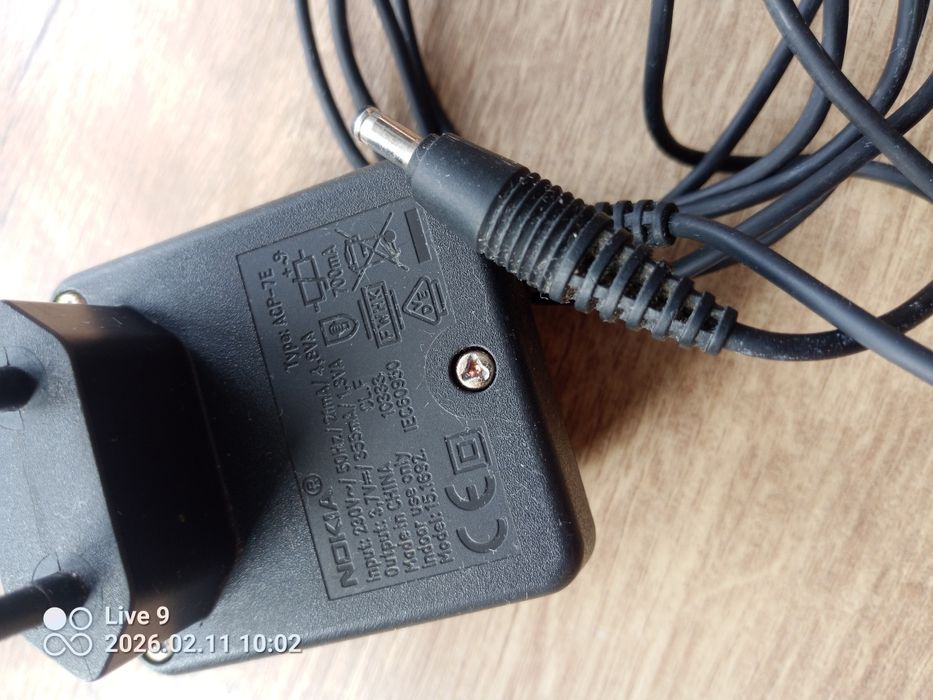 Ładowarka Nokia APC-7E, gruby wtyk, oryginalna.