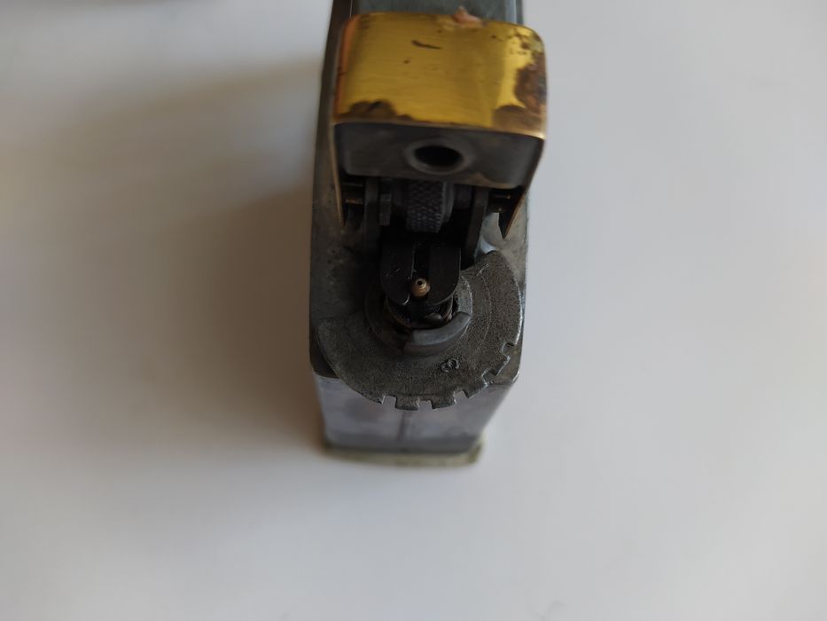 Зажигалка 1981 года, большая