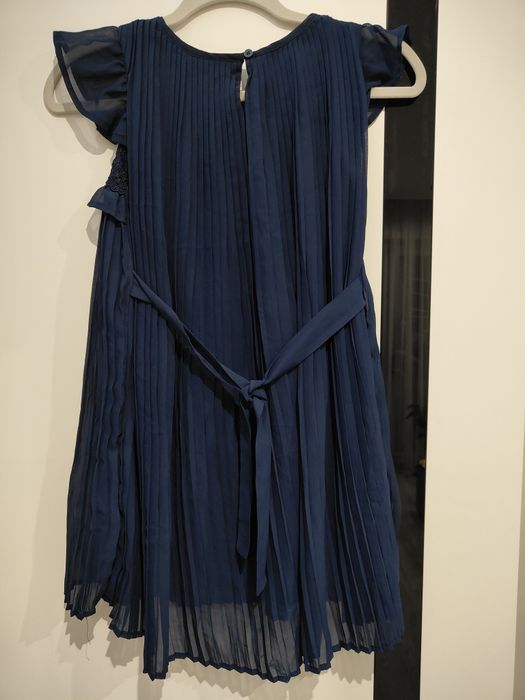 Плаття для дівчинки приблизно 8 років