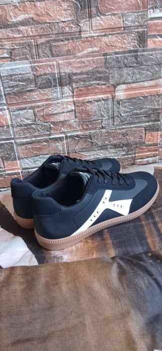 Buty sportowe 39-25 cm