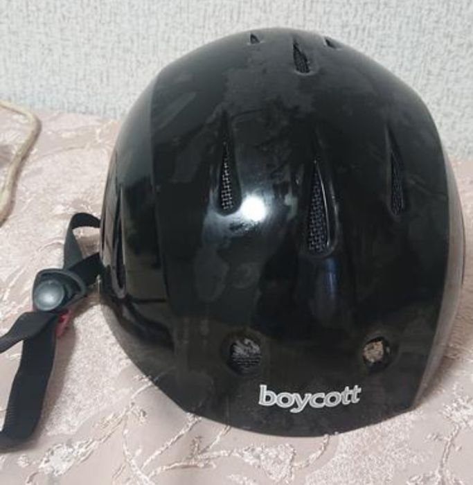 Горнолыжный шлем из Германии