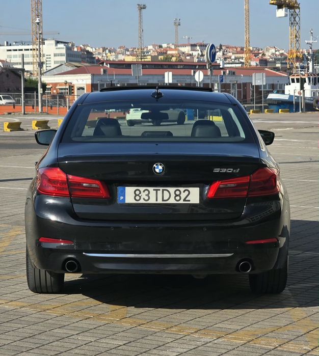 Bmw 530D 265cv versão luxury full extras nacional